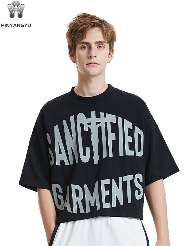 Musta lyhyt toppi - räätälöity ja personoitu pehmeä puuvillapaita